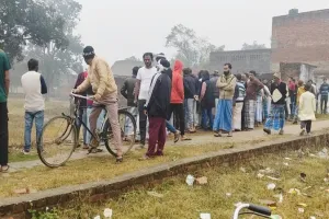 अंबेडकरनगर: प्लाट के पास खून से लथपथ मिला युवक का शव, हत्या की आशंका