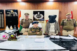 श्रावस्ती: पिता के हत्यारे 'कलयुगी बेटे' को पुलिस ने किया गिरफ्तार, इतनी छोटी सी बात पर 'पालनहार' की कर दी थी हत्या...