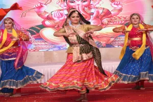 अयोध्या: निधि के नृत्यों व स्तुतियों ने दर्शकों का मोहा मन 