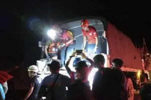 फिलीपींस में भूस्खलन से दो बस सहित 38 लोग दबे, सात लोगों की मौत 