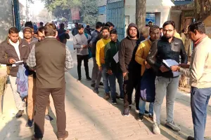 लखीमपुर खीरीः कड़ी सुरक्षा के बीच संपन्न हुई आरओ-एआरओ परीक्षा, 8933 परीक्षार्थियों ने छोड़ी परीक्षा  