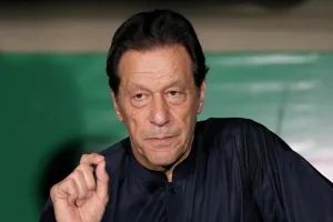 जेल में बंद इमरान खान की पार्टी पीटीआई का यू-टर्न, बैरिस्टर गौहर खान को फिर बनाया अध्यक्ष