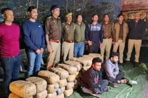 Agra: एंटी नारकोटिक्स टास्क फोर्स की बड़ी कार्रवाई, 2 करोड़ 10 लाख रुपए के गांजे के साथ दो तस्कर गिरफ्तार
