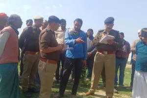 Fatehpur: रुपयों के लालच में बेटे ने मां की गला दबाकर की हत्या...बोरे में भरकर नदी किनारे फेंका शव