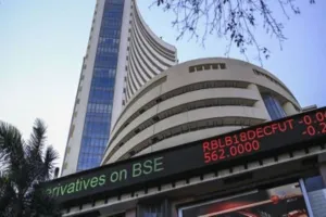 सेंसेक्स की शीर्ष 10 में से छह कंपनियों का बाजार पूंजीकरण 71,414 करोड़ रुपये घटा 