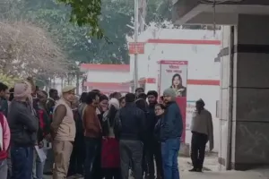 बदायूं: गमगीन माहौल में हुआ पोस्टमार्टम, महिला जज की हैंगिंग से मौत होने की पुष्टि