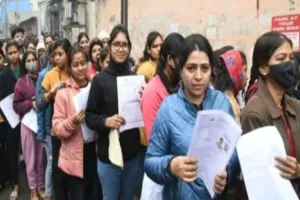 बीते वित्त वर्ष में महिलाओं की परिसर भर्ती पांच प्रतिशत बढ़ी: रिपोर्ट 