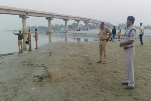 अंबेडकरनगर: सरयू नदी में नहाने गए तीन दोस्त डूबे, एक की मौत-एक लापता