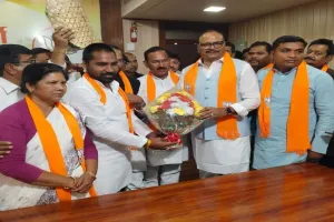 अंबेडकरनगर में सपा को बड़ा झटका, इन दिग्गज नेताओं ने थामा BJP का दामन-डिप्टी CM ने दिलाई सदस्यता    