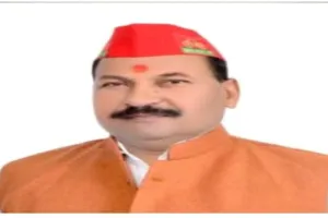 फर्रुखाबाद: गैंगस्टर के आरोपी अधिवक्ता चीनू ने किया आत्म समर्पण, न्यायालय ने भेजा जेल