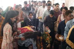 हरदोई: जिले में उत्साह से मनाया जा रहा है महाशिवरात्रि का त्यौहार, मंदिरों में उमड़ी शिव भक्तों की भारी भीड़