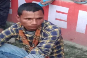 Video: बहराइच में ग्रामीणों ने बाइक चोर को पकड़ पुलिस को सौंपा