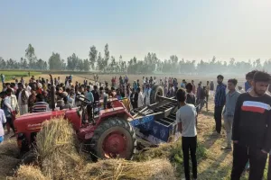 सीतापुर: ट्रैक्टर-ट्रॉली के नीचे दबने से दो मजदूरों की मौत, एक घायल 