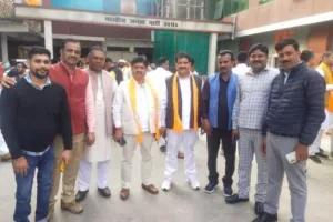 बरेली: सपा को एक और झटका, देवेंद्र-महेंद्र ने भी भाजपा का थामा दामन