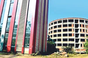 Kanpur: 367 करोड़ का अधूरा ‘ताजमहल’ किसलिए बनाया...GSVM प्रशासन को निर्माणाधीन इमारत देने के लिए बनाई गई थी योजना 