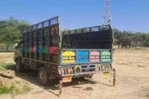 Kanpur Dehat News: अनियंत्रित होकर बिजली खंभे से टकराया लोडर...21 कांवरिये घायल, हादसे के बाद मची चीख-पुकार