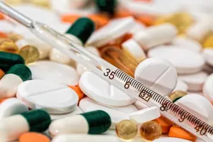 Liv-52: लिव-52 समेत 31 दवाओं की बिक्री पर लगा प्रतिबंध, जानें वजह