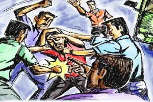 बुलंदशहर: ग्रामीणों ने बारातियों पर किया धारदार हथियार से हमला, दूल्हे के भाई सहित तीन लोगों को आईं गंभीर चोटें