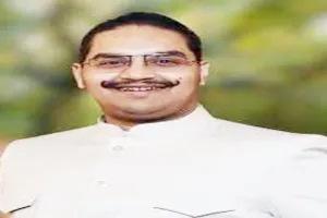 VIDEO: मुख्तार के बेटे का अस्पताल प्रशासन पर आरोप, कहा- 900 किमी. से पिता को देखने आया लेकिन मुझे मिलने नहीं दिया गया...