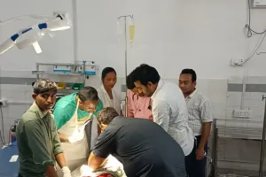 बहराइच: सौतेले पिता ने बेटी और पुत्र पर चाकू से किया हमला, बेटी की मौत, पुत्र गंभीर, VIDEO
