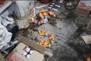 बहराइच: शराब का पैसा मांगा तो दबंगों ने दुकान में की तोड़फोड़, किया लूट का प्रयास, देखें video