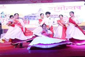 अयोध्या: महादेव के रंग में रंगा रामोत्सव, शिव पंचाक्षर और दशानन अवतार ने मोहा मन, पंडाल में हर हर महादेव की दिखी गूंज