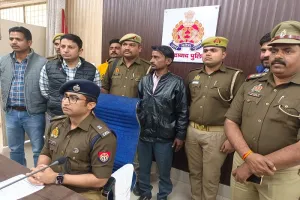 मुरादाबाद : तंत्र-मंत्र के फेर में फंसकर किसान ने गवां दी जान, पुलिस ने भेष बदलकर तांत्रिक को किया बेनकाब...गिरफ्तार