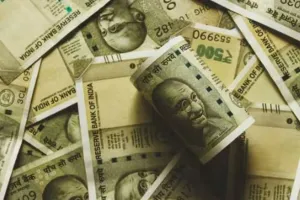 पीलीभीत: वित्तीय वर्ष के अंतिम दिन 42 करोड़ के बिल बाउचरों का भुगतान, डटे रहे अफसर