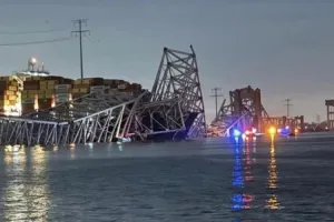  America : बाल्टीमोर में पुल ढहा, भारतीय दूतावास ने 'दुर्भाग्यपूर्ण दुर्घटना' पर जताया शोक 