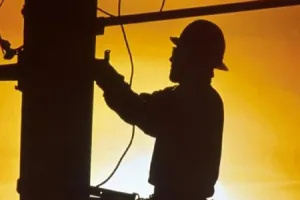 बिजली कर्मियों के आवासों पर ‘मीटरिंग’ की कार्रवाई शुरू