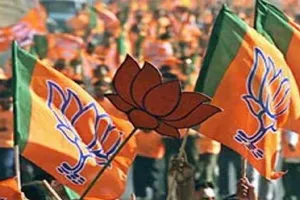 कमलनाथ को बड़ा झटका, छिंदवाड़ा से सात कांग्रेस पार्षद बीजेपी में हुए शामिल