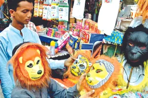 Holi 2024: बाजार में छाया गुलाल अनार, मेहताब की भी मांग...गुलाल का गुबार उड़ाने वाले सिलेंडर की धूम