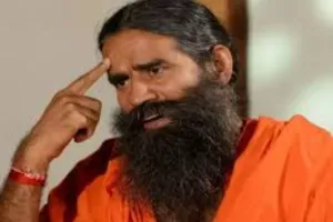 सुप्रीम कोर्ट से बाबा रामदेव को झटका, योग शिविर के लिए सर्विस टैक्स देने को कहा