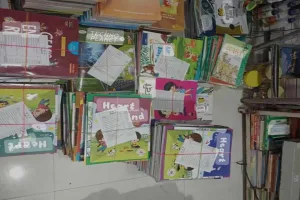 गोंडा: कमीशन के चक्कर में हर बार बदल दी जाती हैं किताबें, हजार की किताब चार हजार में खरीदने को विवश अभिभावक