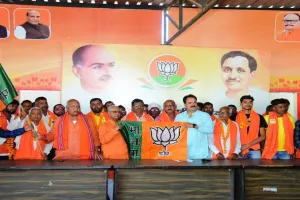 अयोध्या: तीन ग्राम प्रधान समेत कई भाजपा में शामिल 