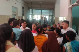 बरेली: अल्ट्रासाउंड कक्ष के बाहर महिला मरीजों का हंगामा, घंटों इंतजार के बाद भी नहीं आया नंबर