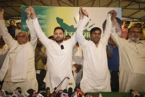 बिहार: महागठबंधन में शामिल हुए मुकेश सहनी, RJD कोटे से VIP को मिली ये 3 सीटें