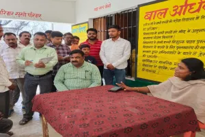 Amrit vichar impact: मछरहिया पहुंच सीडीओ ने लगाई चौपाल, मतदान की दिलायी शपथ 