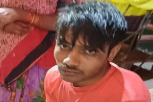 अयोध्या: पुराने पुल से सरयू में गिरा युवक, जल पुलिस ने बचाया