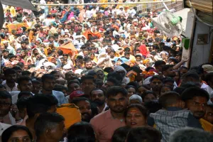 अयोध्या: पूर्णिमा पर विभिन्न मंदिरों में मना हनुमान जन्मोत्सव