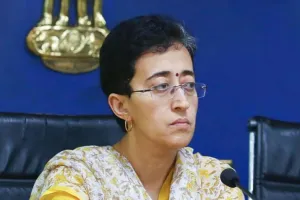 चुनाव आयोग ने आतिशी को भेजा नोटिस, 8 अप्रैल तक मांगा जवाब