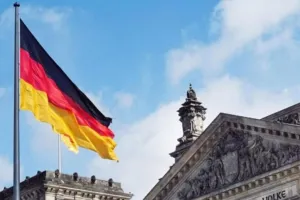 चर्चित समय का इतिहास 