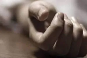 अल्मोड़ा: दो दिन से लापता युवकों की खाई में मिली बाइक, एक की मौत 