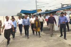डीआरएम ने किया लखनऊ-प्रयाग जंक्शन रेलखंड का निरीक्षण,कुंभ मेला से पहले मिलेगी कई नई सौंगात