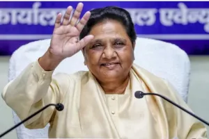 बसपा प्रमुख मायावती का विपक्षी दलों पर हमला, कहा- “चुनावी स्वार्थ के लिए करते हैं बाबा साहेब का सम्मान…”