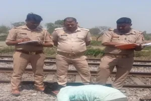 बहराइच: ट्रेन से गिरकर युवक की मौत, जीआरपी गोंडा की पुलिस ने शव पोस्टमार्टम को भेजा