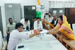 Loksabha election 2024: बाराबंकी में BJP प्रत्याशी ने किया नामांकन, निर्धारित मुहूर्त में दाखिल किया पर्चा