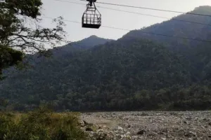 चंपावत: वनरावतों के दर्द की कोई दवा नहीं... दो साल  से खराब है रोपवे, कोई सुनने वाला नहीं