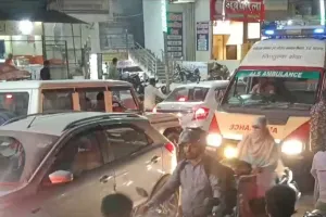 बहराइच में ट्रैफिक व्यवस्था ध्वस्त! एंबुलेंस को 100 मीटर की दूरी तय करने में लग गया 25 मिनट