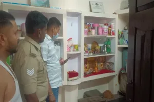 हरदोई: लेखपाल और सहारा एजेंट के घर से लाखों की चोरी, जांच में पुलिस